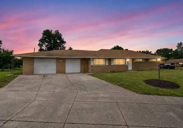 Photo 2 of Single family home for sale at 3318 Miriam Dr S, Columbus, OH 43204 | MLS# 226026108 | Listing updated on 2026-10-08