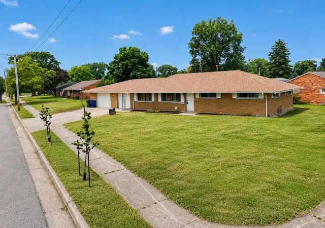 Photo 3 of Single family home for sale at 3318 Miriam Dr S, Columbus, OH 43204 | MLS# 226026108 | Listing updated on 2026-10-08