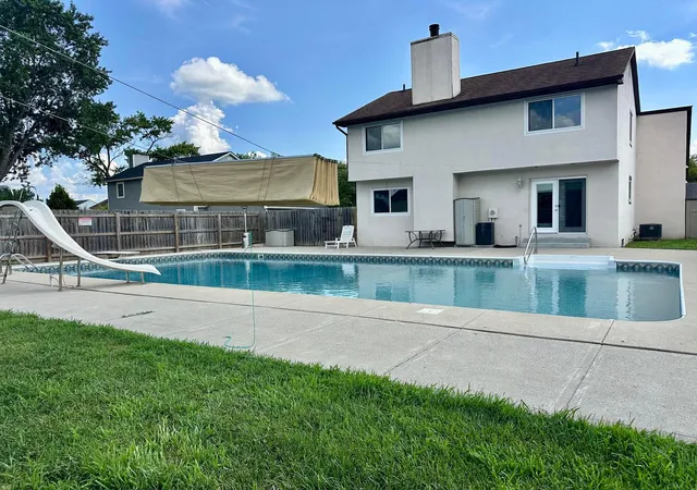 Photo 4 of Single family home for sale at 1518 Ojibwas Ct, Grove City, OH 43123 | MLS# 226026116 | Listing updated on 2026-10-03