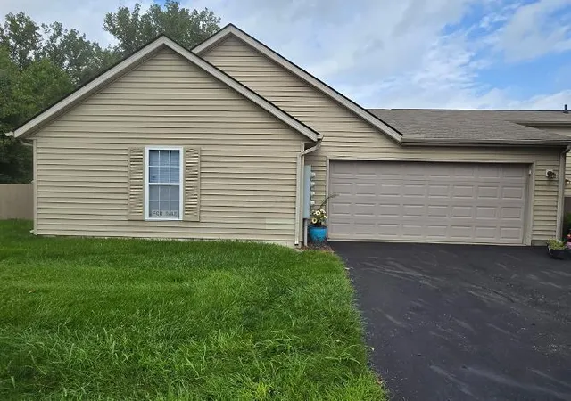 2nd image of 4279 Cobbleton Grove Cir #3, Canal Winchester, OH 43110 | MLS# 226027029