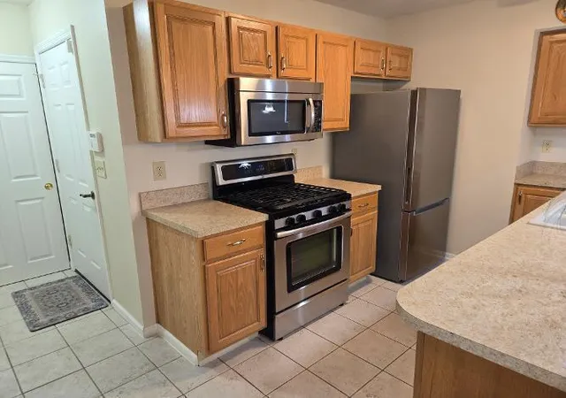 4th image of 4279 Cobbleton Grove Cir #3, Canal Winchester, OH 43110 | MLS# 226027029