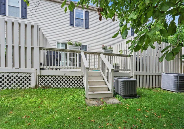 2nd image of 2513 Hyacinth Ln, Columbus, OH 43235