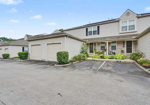 3rd image of 2513 Hyacinth Ln, Columbus, OH 43235
