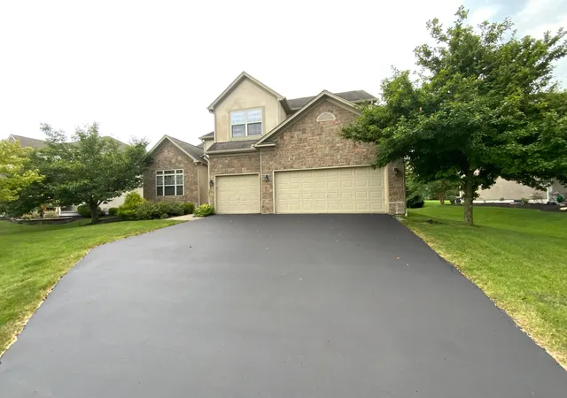 Photo 2 of Single family home for sale at 2178 Alum Xing Dr, Lewis Center, OH 43035 | MLS# 226025956 | Listing updated on 2026-07-28