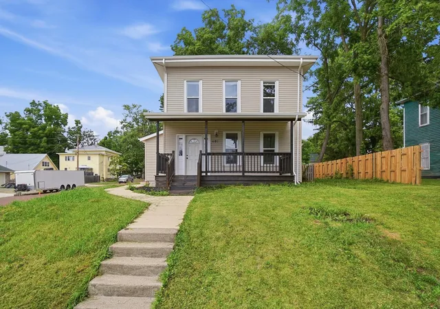 1st image of 401 E Ohio Ave, Mount Vernon, OH 43050 | MLS# 226026038
