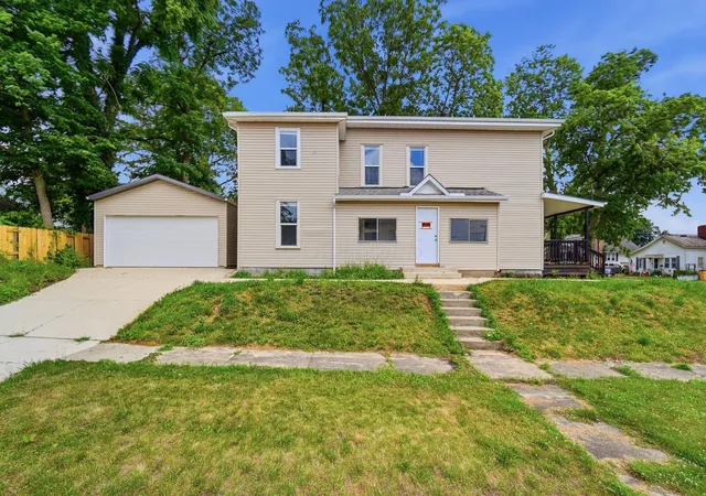 3rd image of 401 E Ohio Ave, Mount Vernon, OH 43050 | MLS# 226026038