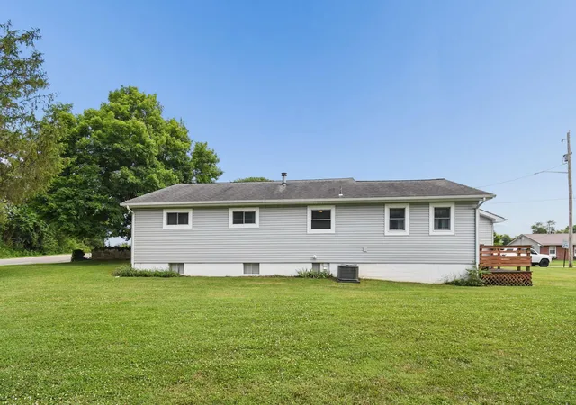 Homes for sale in Kingston, OH | 22 Warren Dr, Kingston, OH 45644 | MLS# 226026009
