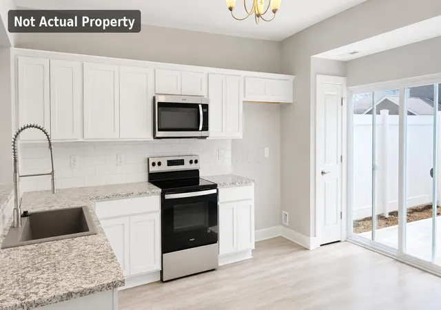 3rd image of 1951 Jamesburg St, Newark, OH 43055