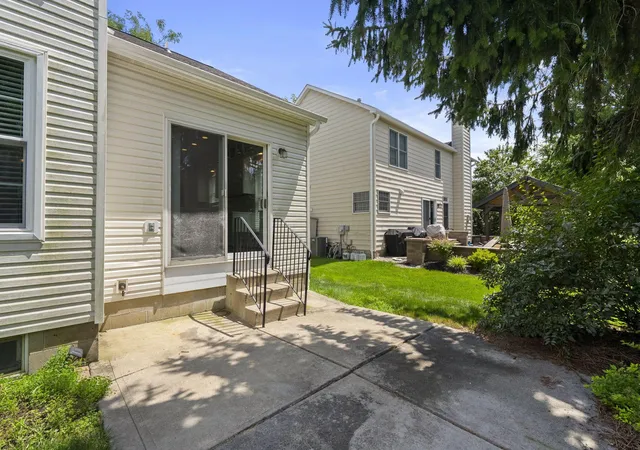 35th image of 7302 Summerfield Dr, Lewis Center, OH 43035 | MLS# 226029660