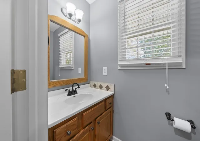5th image of 7302 Summerfield Dr, Lewis Center, OH 43035 | MLS# 226029660