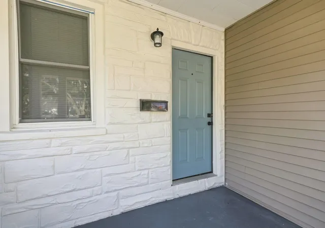 Photo 3 of Single family home for sale at 249 S Central Ave, Columbus, OH 43223 | MLS# 226031703 | Listing updated on 2026-10-07