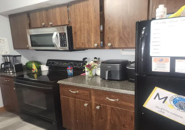3rd image of 959 Cross Country Dr W, Westerville, OH 43081