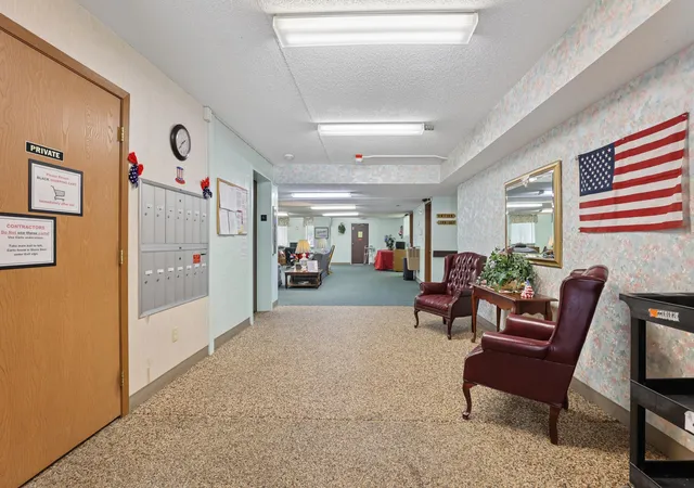 3rd image of 4145 Karl Rd, Columbus, OH 43224