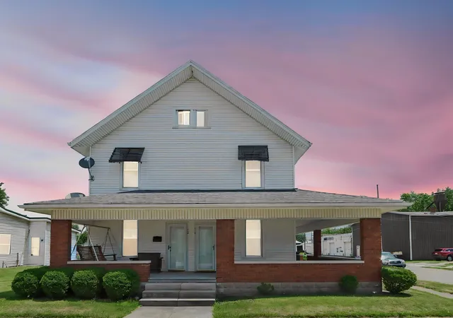 Homes for sale in Mount Sterling, OH | 128 N London St, Mount Sterling, OH 43143 | MLS# 226026237