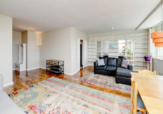5th image of 1620 E Broad St, Columbus, OH 43203