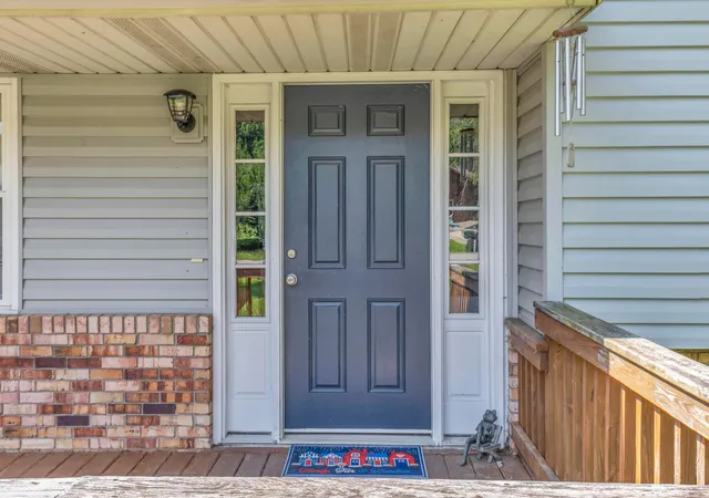 3rd image of 281 Middle Ground Sw, Pataskala, OH 43062 | MLS# 226026207