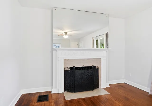 Photo 3 of Single family home for sale at 957 Geers Ave, Columbus, OH 43206 | MLS# 226026093 | Listing updated on 2026-10-26