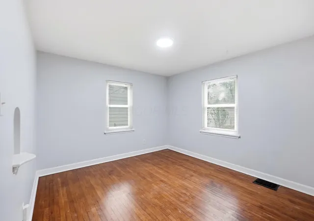 Photo 4 of Single family home for sale at 957 Geers Ave, Columbus, OH 43206 | MLS# 226026093 | Listing updated on 2026-10-26