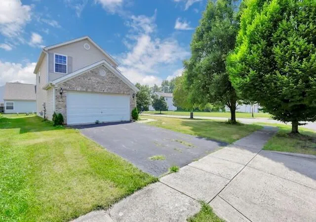 Photo 2 of Single family home for sale at 3667 Parker Knoll Ln, Columbus, OH 43219 | MLS# 226026221 | Listing updated on 2026-09-14