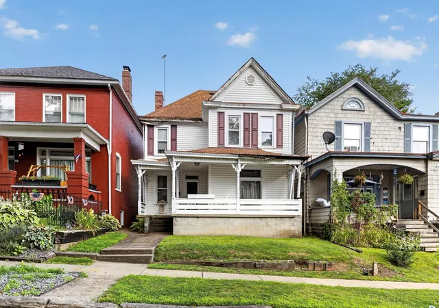 Homes for sale in East Liverpool, OH | 416 Vine St, East Liverpool, OH 43920 | MLS# 226026105