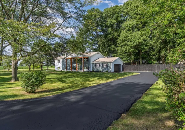 5th image of 6110 Holiday Ln, Dublin, OH 43016 | MLS# 226027908