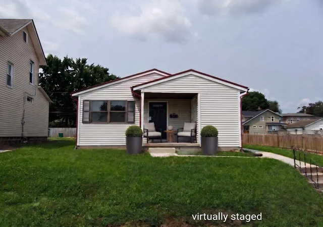 1st image of 270 Everett Ave, Newark, OH 43055 | MLS# 226026103