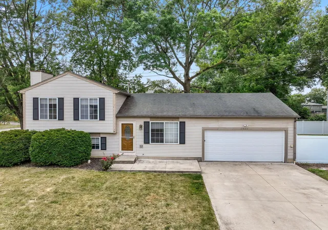 1st image of 2533 Creekwillow Pl, Grove City, OH 43123 | MLS# 226026110
