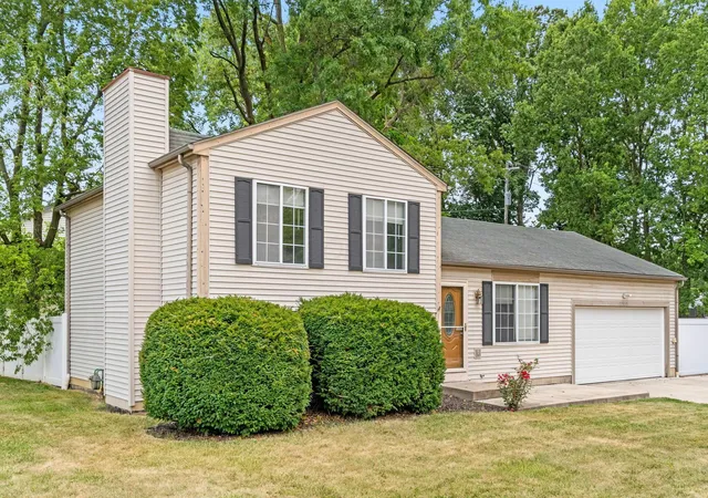 Photo 3 of Single family home for sale at 2533 Creekwillow Pl, Grove City, OH 43123 | MLS# 226026110 | Listing updated on 2026-09-30