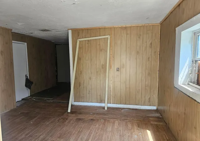 Photo 3 of Single family home for sale at 2038 E Hudson St, Columbus, OH 43211 | MLS# 226026202 | Listing updated on 2026-09-16