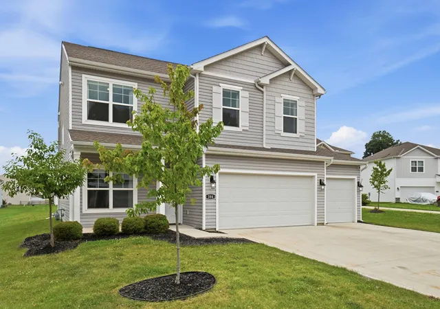 1st image of 384 Kells Ct E, Newark, OH 43055 | MLS# 226028566