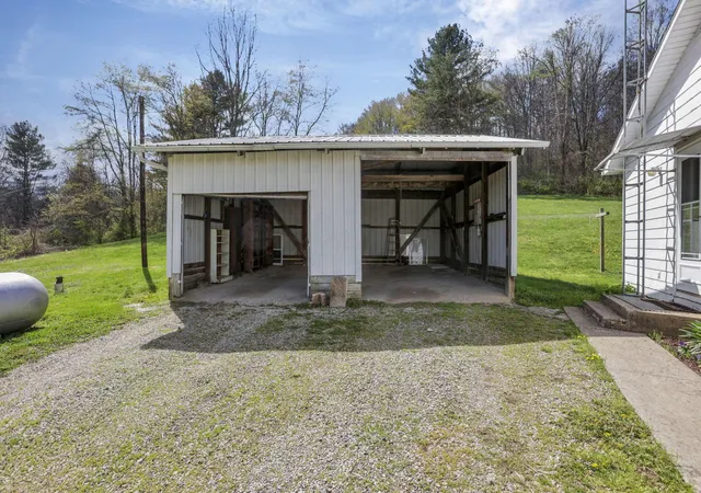 Photo 4 of House for sale at 22497 State Route 93 S, Logan, OH 43138 | MLS# 226026128 | Listing updated on 2026-08-03