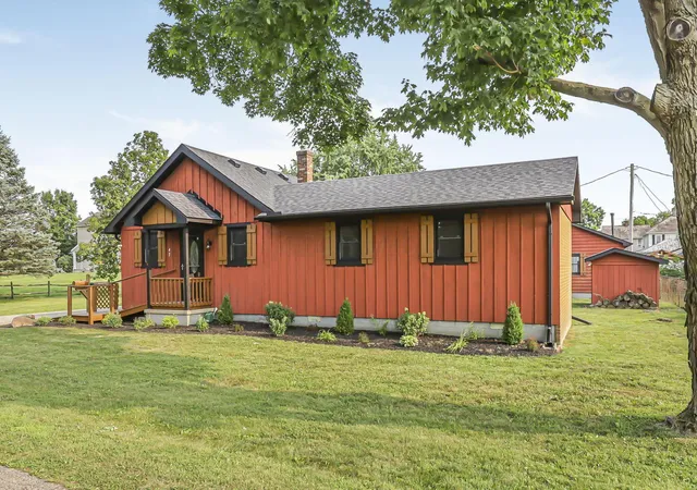 1st image of 47 E Oak St, Canal Winchester, OH 43110 | MLS# 226026488
