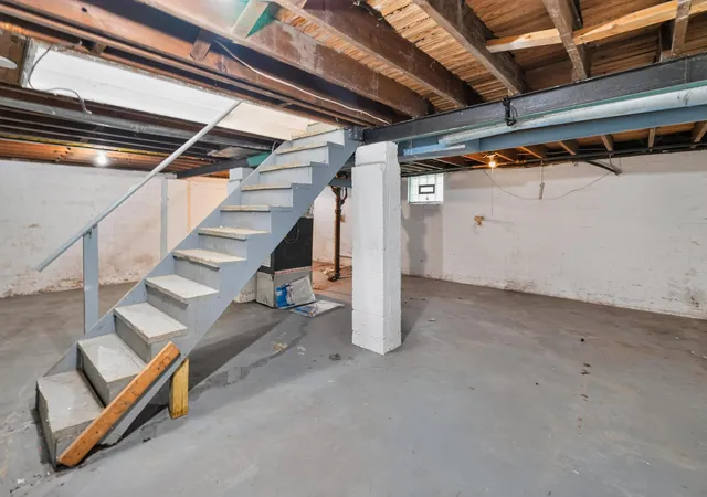Photo 4 of Single family home for sale at 2798 Hiawatha St, Columbus, OH 43211 | MLS# 226027340 | Listing updated on 2026-09-24