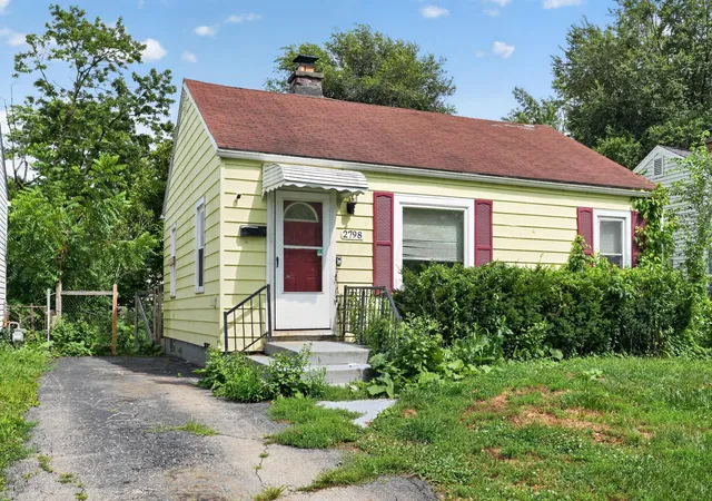 Photo 1 of Single family home for sale at 2798 Hiawatha St, Columbus, OH 43211 | MLS# 226027340 | Listing updated on 2026-09-24