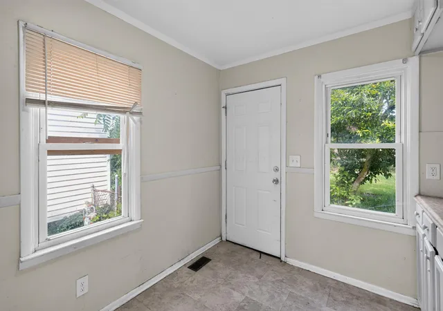 Photo 3 of Single family home for sale at 2798 Hiawatha St, Columbus, OH 43211 | MLS# 226027340 | Listing updated on 2026-09-24