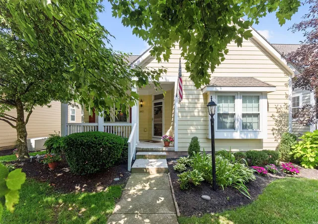 2nd image of 3813 Bentworth Ln, Columbus, OH 43230 | MLS# 226026168