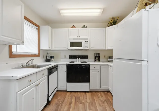 Photo 4 of Condo for sale at 6387 Teal Bnd, Oak Harbor, OH 43449 | MLS# 226026739 | Listing updated on 2026-08-17