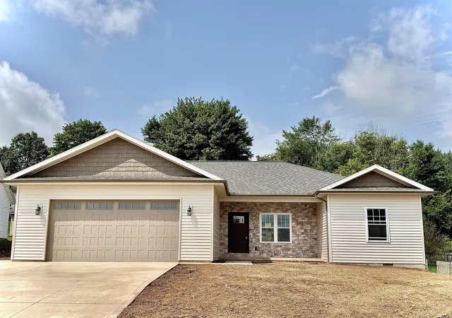 1st image of 867 Fairway Dr, Howard, OH 43028 | MLS# 226030919