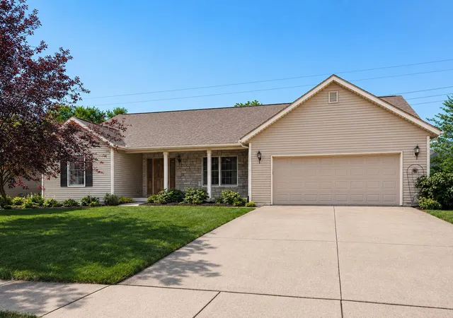 1st image of 1453 Hickory Gate Dr, Marysville, OH 43040 | MLS# 226026331