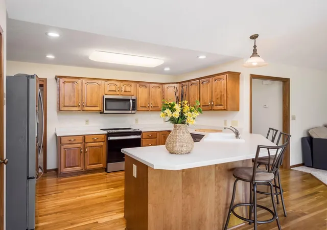 3rd image of 1453 Hickory Gate Dr, Marysville, OH 43040 | MLS# 226026331