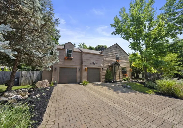 Photo 1 of Single family home for sale at 1940 Riverside Dr, Columbus, OH 43221 | MLS# 226026204 | Listing updated on 2026-08-19
