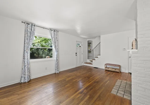 Photo 4 of Single family home for sale at 1940 Riverside Dr, Columbus, OH 43221 | MLS# 226026204 | Listing updated on 2026-08-19