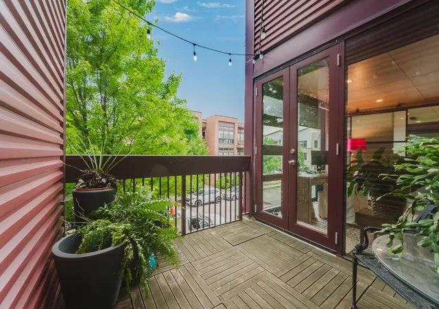 2nd image of 367 Auden Ave, Columbus, OH 43215