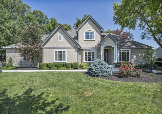 1st image of 5976 Heritage Lakes Dr, Hilliard, OH 43026 | MLS# 226026239