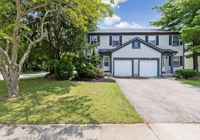 2nd image of 3697 Heatherglen Dr, Columbus, OH 43221 | MLS# 226029452