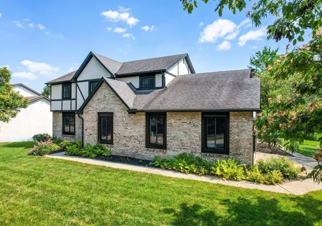 3rd image of 1603 Chippewa Ct, Grove City, OH 43123 | MLS# 226026436