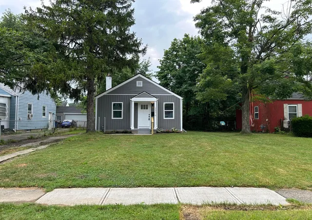 Photo 3 of Single family home for sale at 2376 Bancroft St, Columbus, OH 43211 | MLS# 226026250 | Listing updated on 2026-10-09
