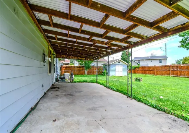 3rd image of 814 Bellows Dr, New Carlisle, OH 45344 | MLS# 226026244