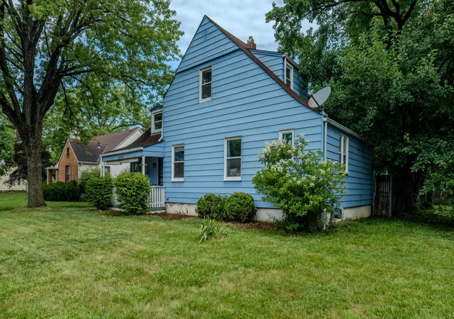Photo 2 of Single family home for sale at 1290 E Weber Rd, Columbus, OH 43211 | MLS# 226026266 | Listing updated on 2026-07-31
