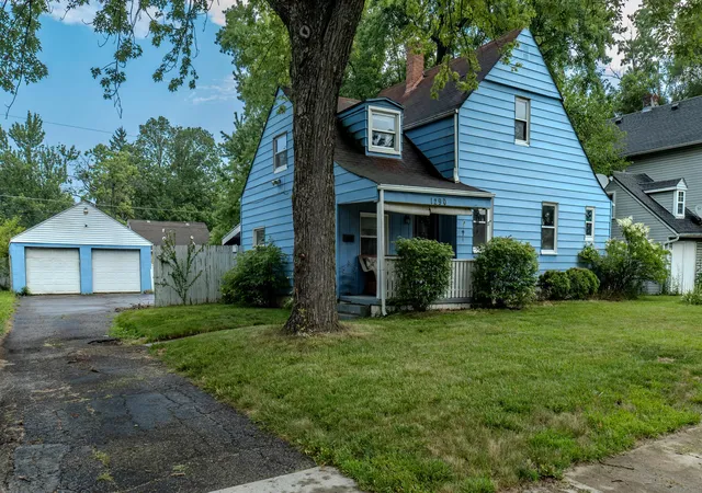 Photo 3 of Single family home for sale at 1290 E Weber Rd, Columbus, OH 43211 | MLS# 226026266 | Listing updated on 2026-07-31